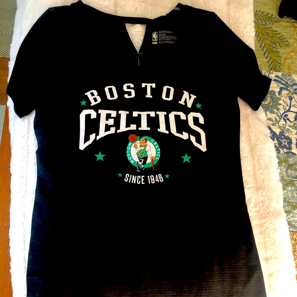 Women’s Celtics shirt